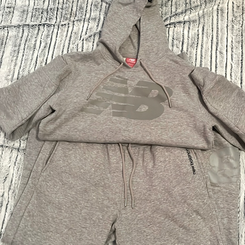 Grey New balance sweatsuit